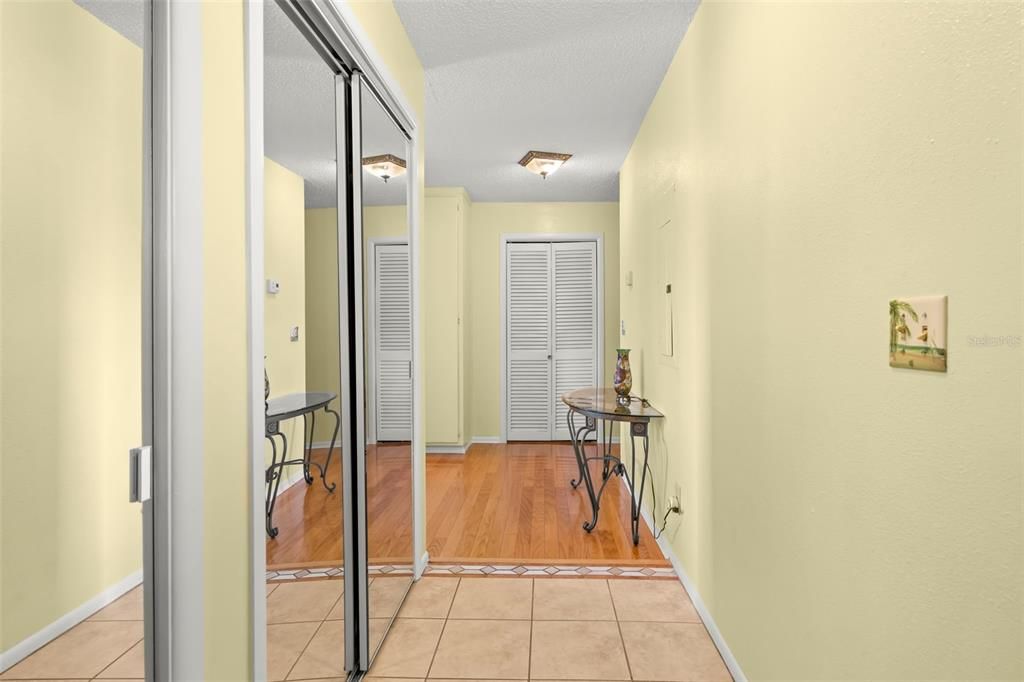 Active With Contract: $2,200 (2 beds, 2 baths, 1020 Square Feet)