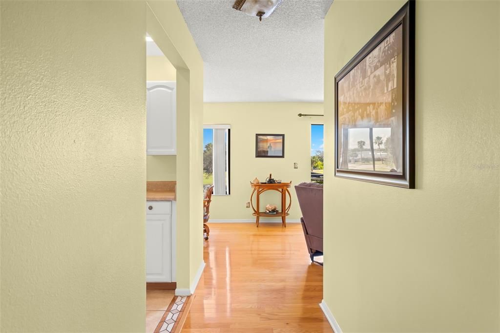 Active With Contract: $2,200 (2 beds, 2 baths, 1020 Square Feet)