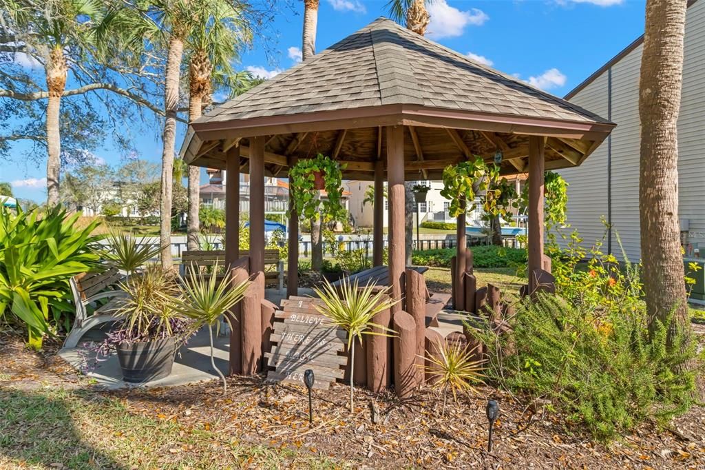 Active With Contract: $2,200 (2 beds, 2 baths, 1020 Square Feet)