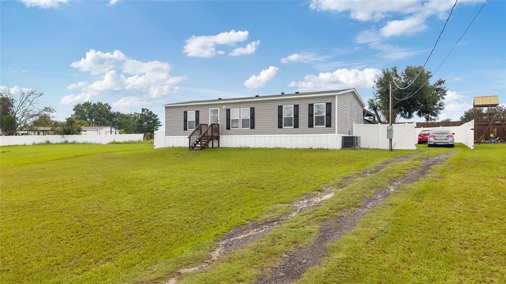 待售: $245,000 (3 贝兹, 2 浴室, 1344 平方英尺)