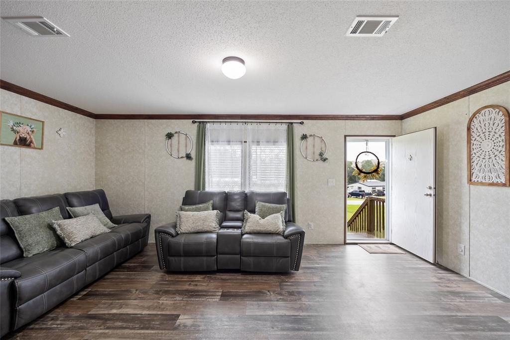 待售: $245,000 (3 贝兹, 2 浴室, 1344 平方英尺)