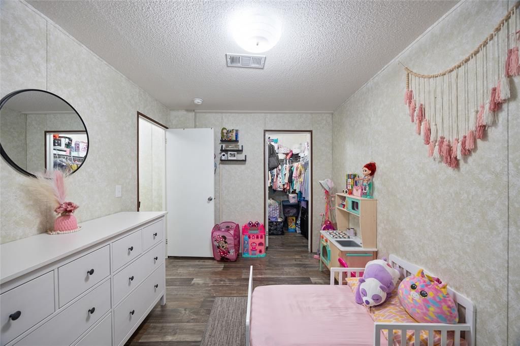 待售: $245,000 (3 贝兹, 2 浴室, 1344 平方英尺)