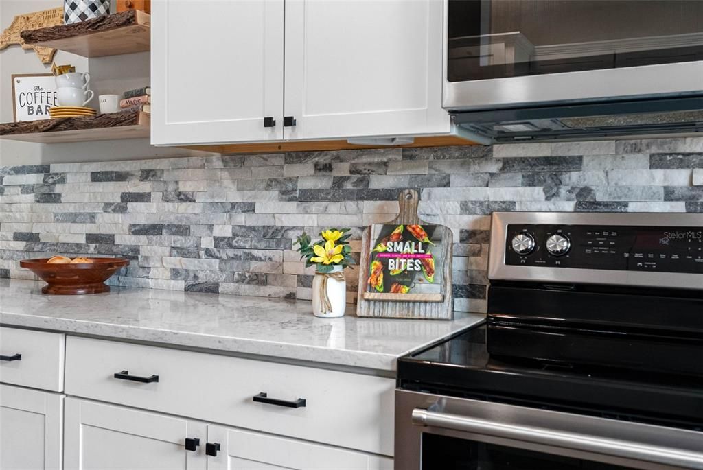 For Sale: $489,000 (2 beds, 2 baths, 1352 Square Feet)