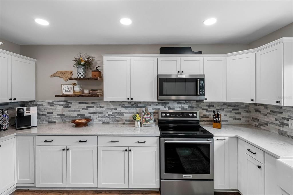 For Sale: $489,000 (2 beds, 2 baths, 1352 Square Feet)