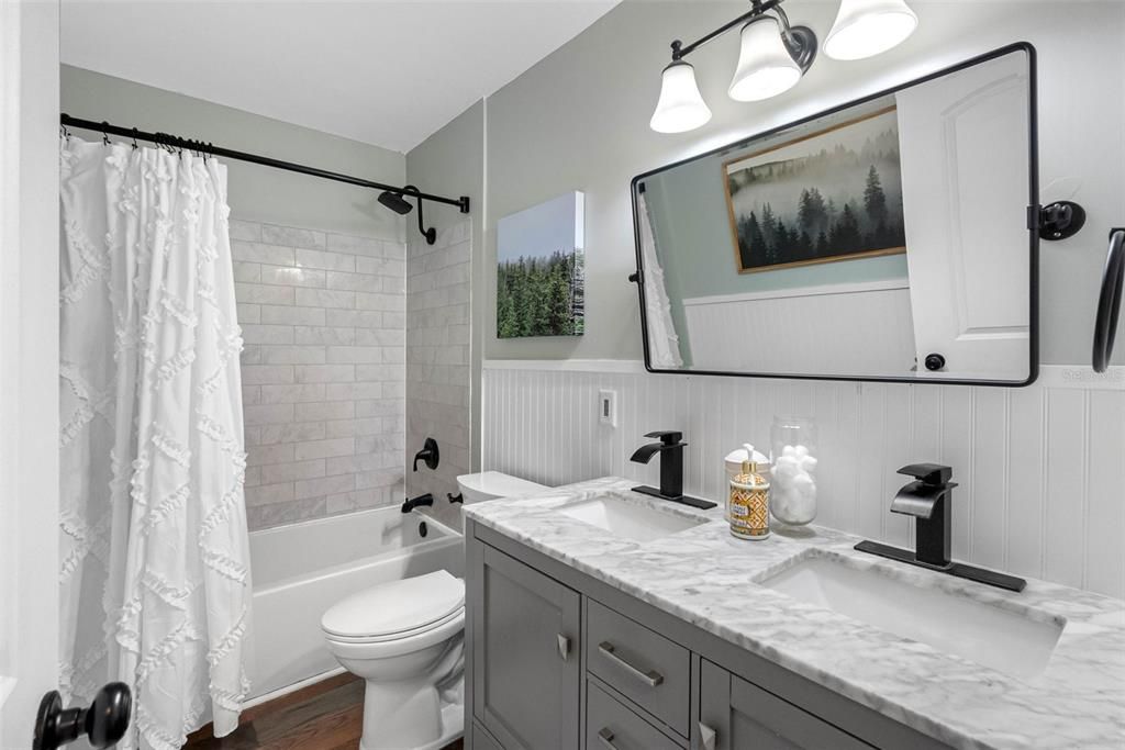 For Sale: $489,000 (2 beds, 2 baths, 1352 Square Feet)