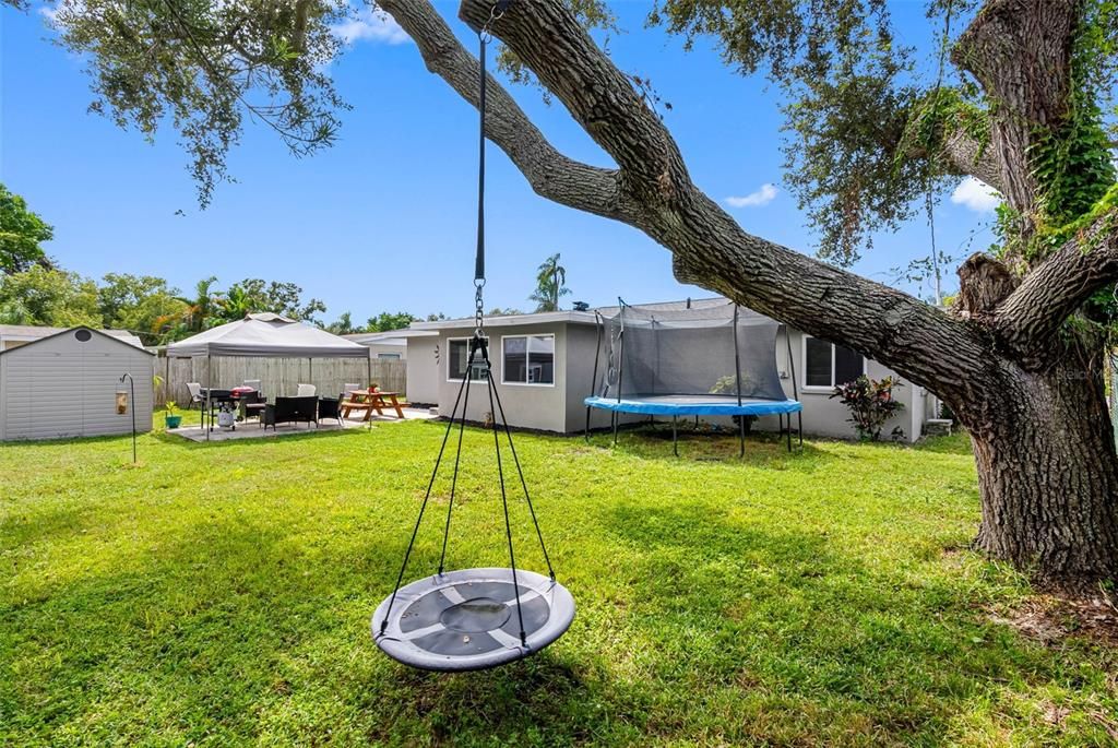 For Sale: $489,000 (2 beds, 2 baths, 1352 Square Feet)