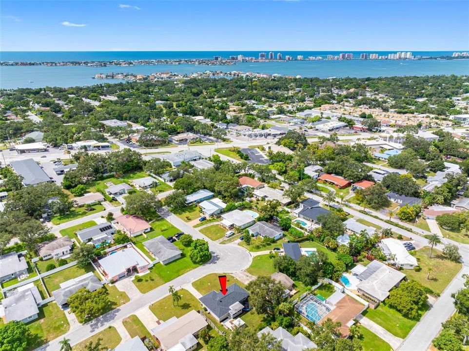 For Sale: $489,000 (2 beds, 2 baths, 1352 Square Feet)