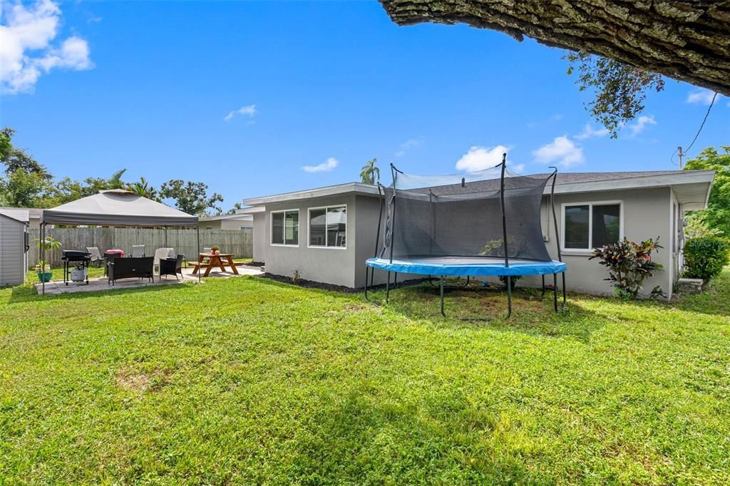 For Sale: $489,000 (2 beds, 2 baths, 1352 Square Feet)