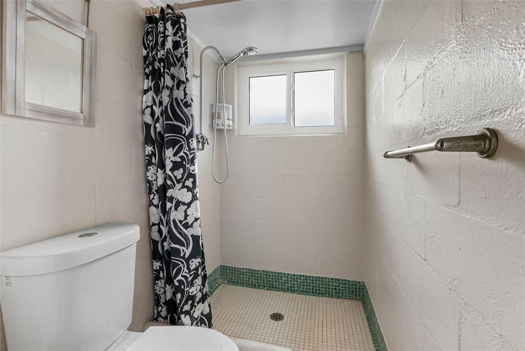 For Sale: $489,000 (2 beds, 2 baths, 1352 Square Feet)