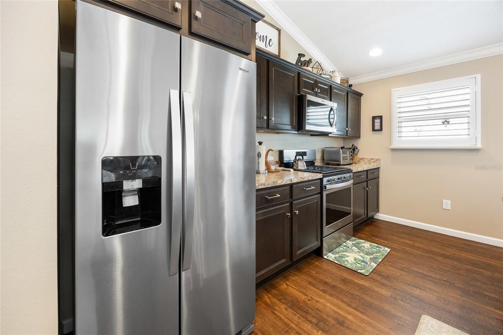 For Sale: $412,990 (3 beds, 2 baths, 1647 Square Feet)