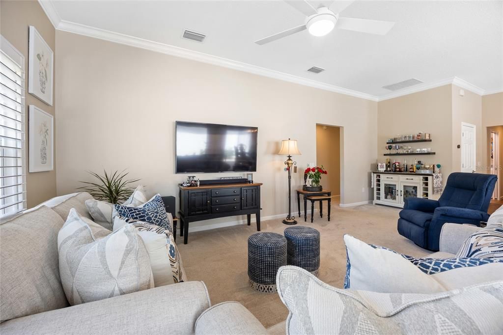 For Sale: $412,990 (3 beds, 2 baths, 1647 Square Feet)