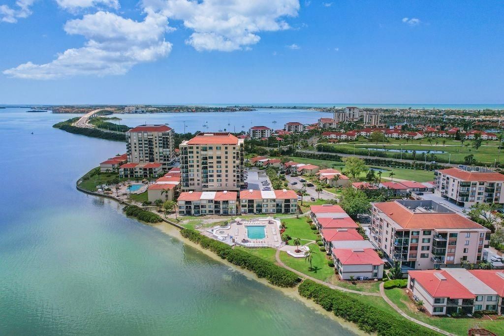 出租: $5,000 (2 贝兹, 2 浴室, 1150 平方英尺)