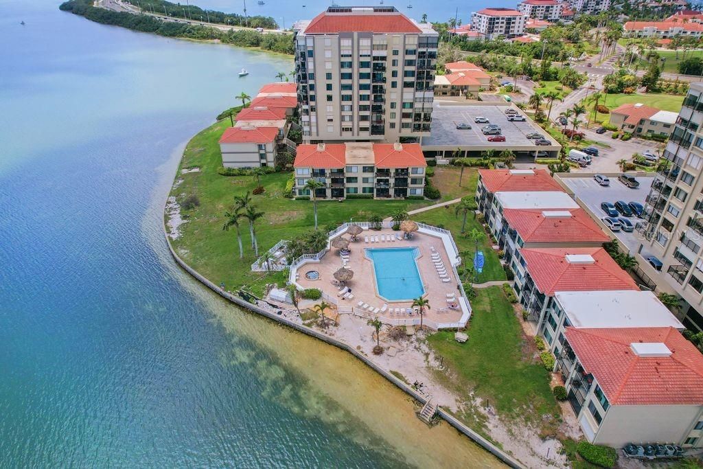 出租: $5,000 (2 贝兹, 2 浴室, 1150 平方英尺)