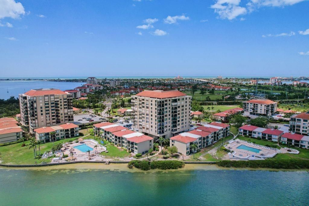 出租: $5,000 (2 贝兹, 2 浴室, 1150 平方英尺)