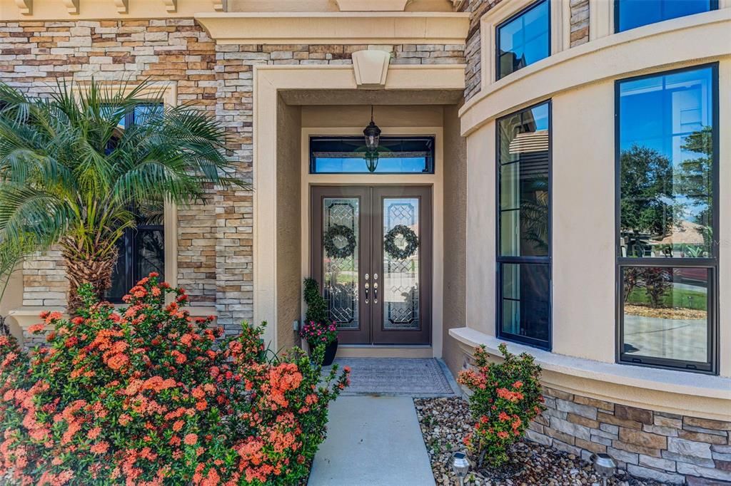 合同活跃: $950,000 (4 贝兹, 3 浴室, 3422 平方英尺)