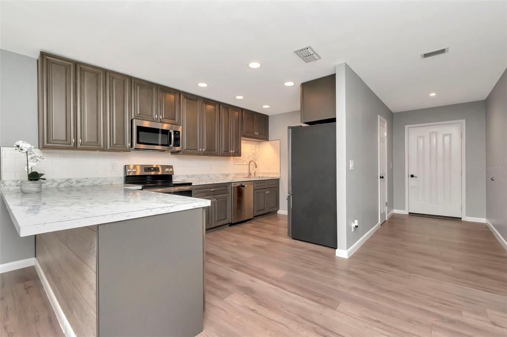 For Rent: $1,750 (2 beds, 2 baths, 1220 Square Feet)