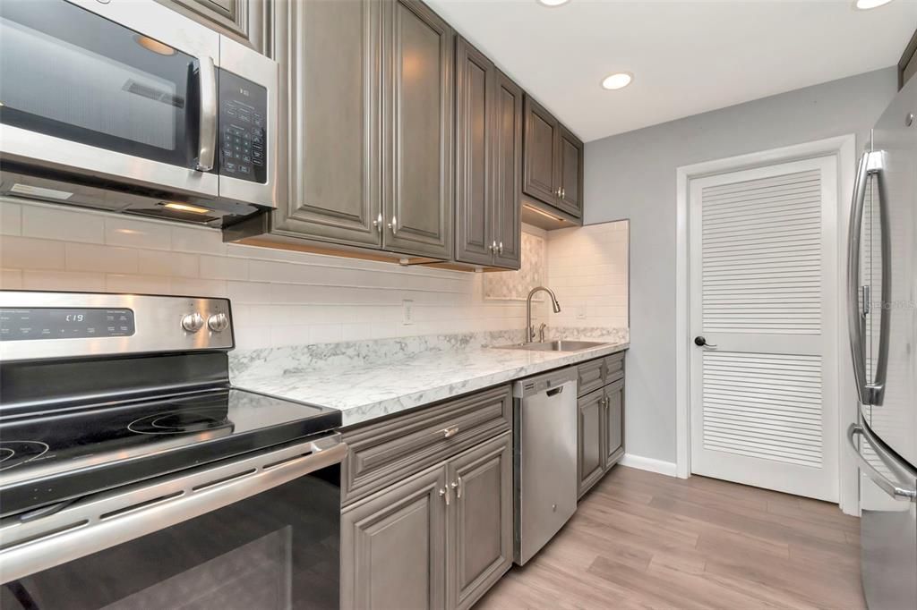 For Rent: $1,750 (2 beds, 2 baths, 1220 Square Feet)