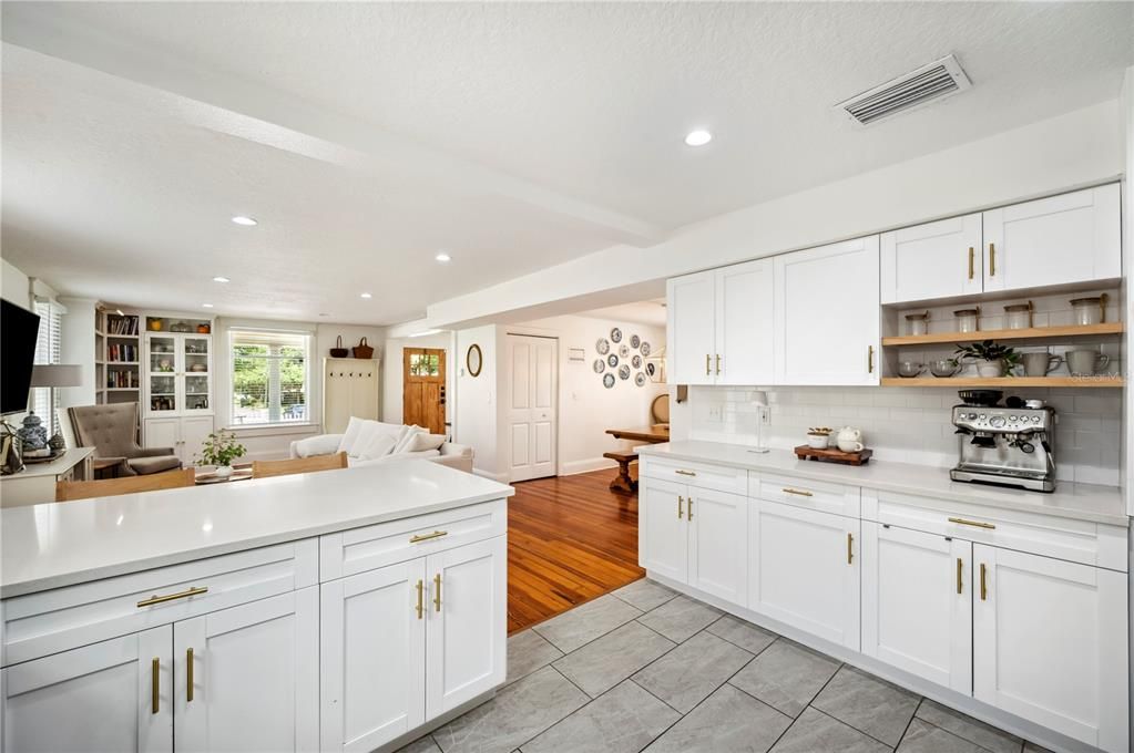 Active With Contract: $529,900 (4 beds, 3 baths, 1945 Square Feet)