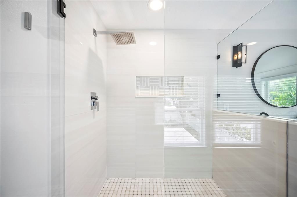 Active With Contract: $529,900 (4 beds, 3 baths, 1945 Square Feet)