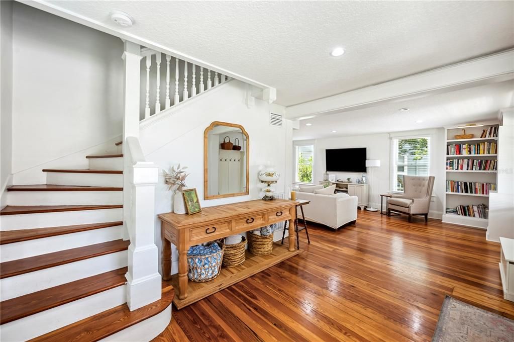 Active With Contract: $529,900 (4 beds, 3 baths, 1945 Square Feet)