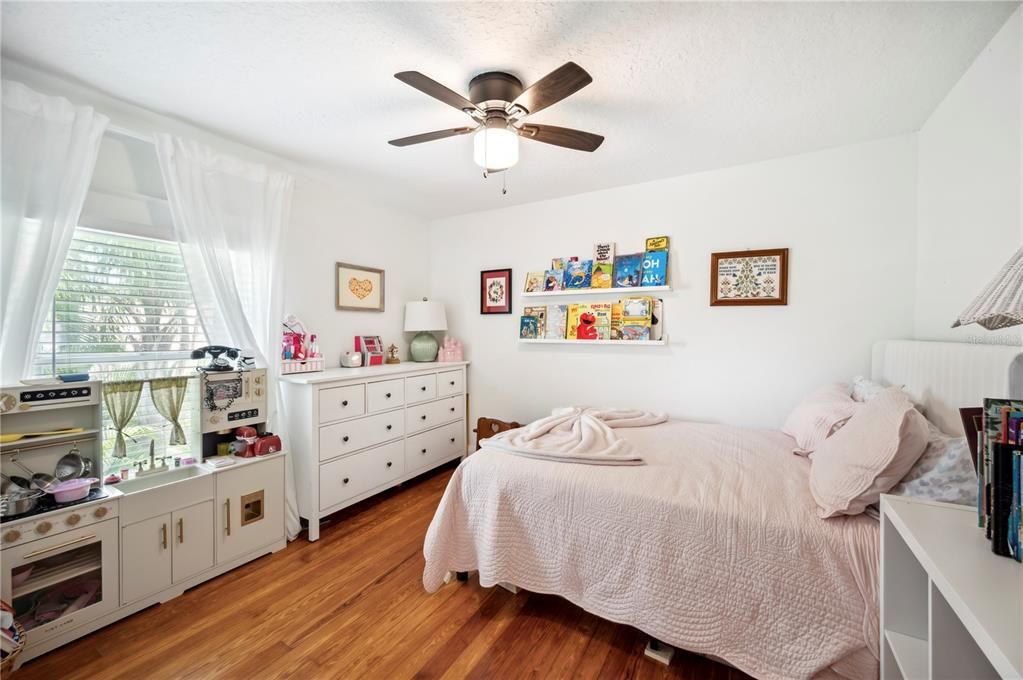 Active With Contract: $529,900 (4 beds, 3 baths, 1945 Square Feet)