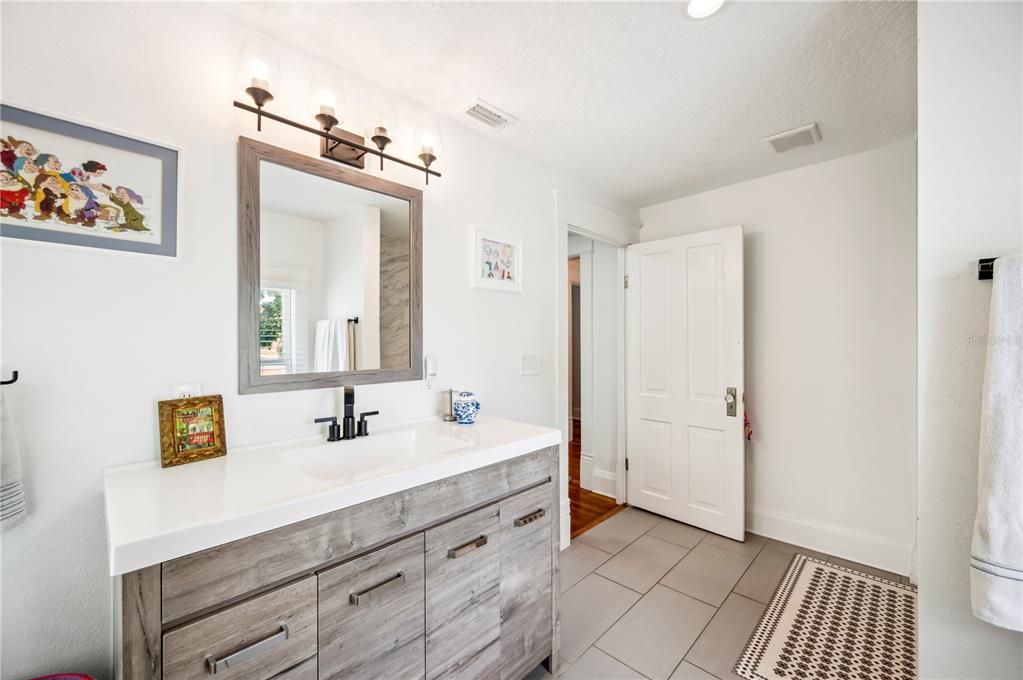 Active With Contract: $529,900 (4 beds, 3 baths, 1945 Square Feet)