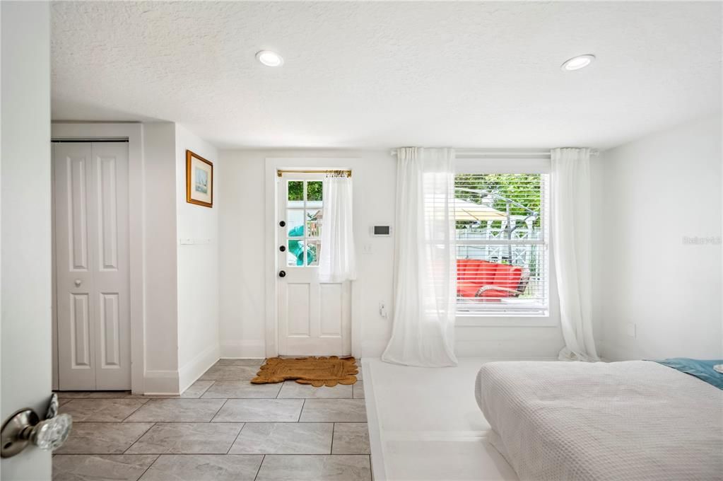 Active With Contract: $529,900 (4 beds, 3 baths, 1945 Square Feet)