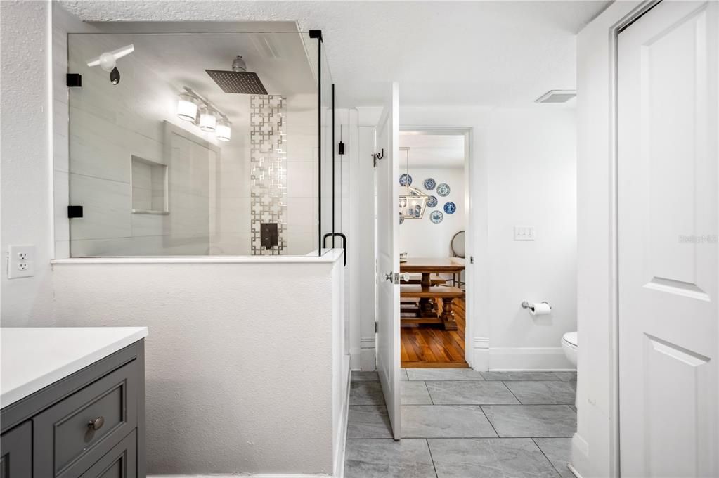 Active With Contract: $529,900 (4 beds, 3 baths, 1945 Square Feet)