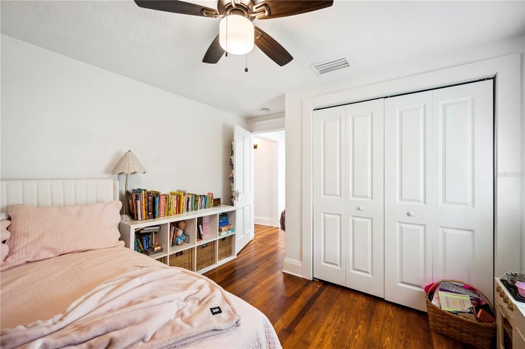 Active With Contract: $529,900 (4 beds, 3 baths, 1945 Square Feet)