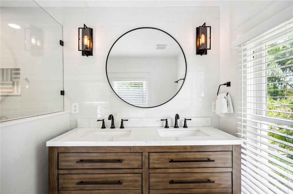 Active With Contract: $529,900 (4 beds, 3 baths, 1945 Square Feet)