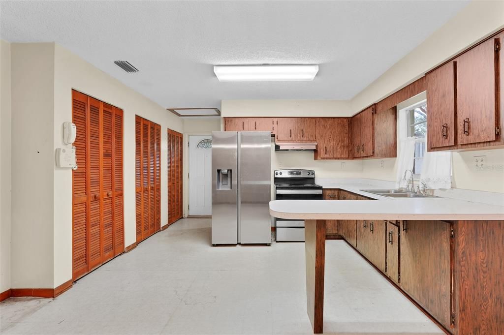 待售: $539,000 (2 贝兹, 1 浴室, 1200 平方英尺)