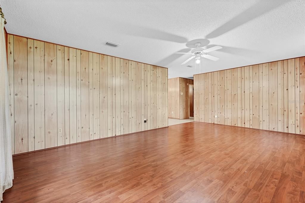 待售: $539,000 (2 贝兹, 1 浴室, 1200 平方英尺)