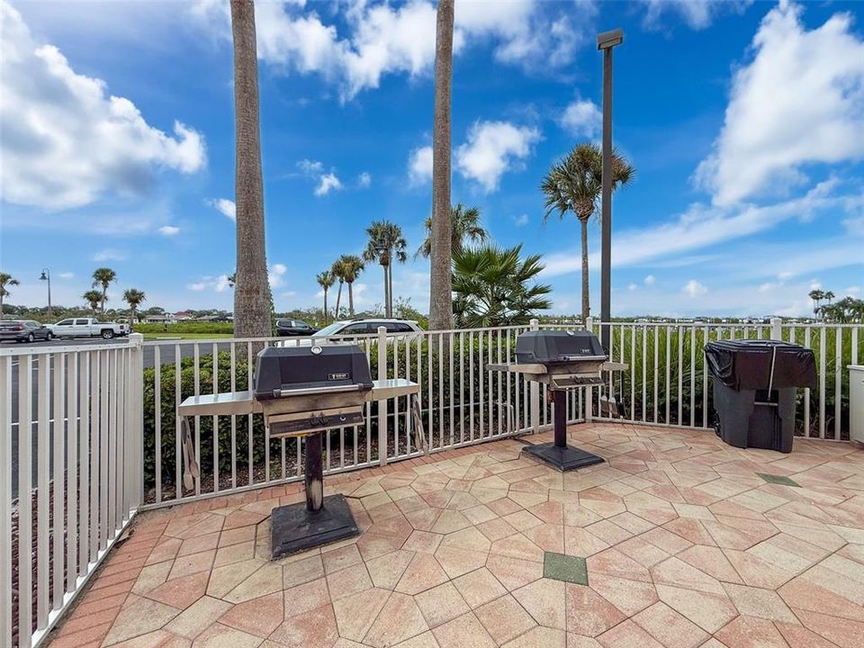 待售: $370,000 (2 贝兹, 2 浴室, 1283 平方英尺)