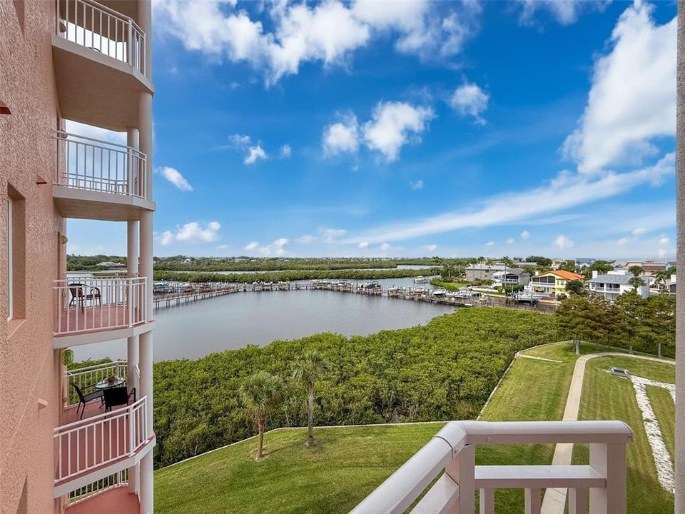 待售: $370,000 (2 贝兹, 2 浴室, 1283 平方英尺)