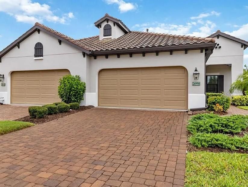 Vendido Recientemente: $388,000 (2 camas, 2 baños, 1632 Pies cuadrados)