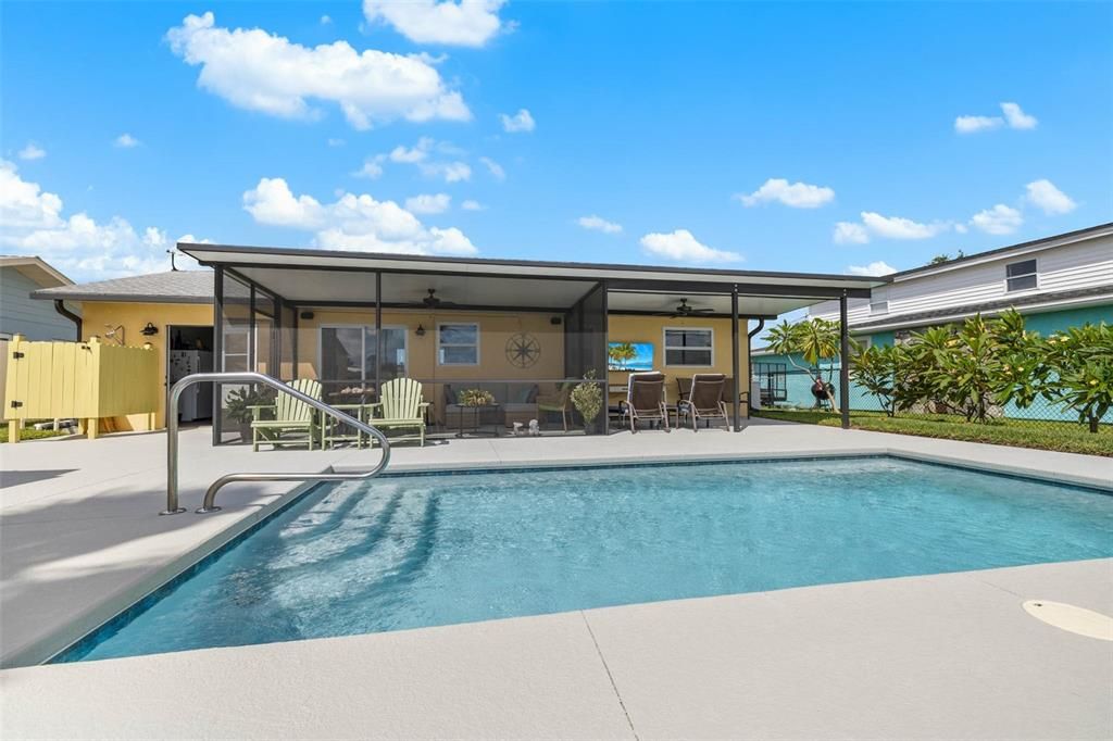 待售: $474,500 (2 贝兹, 1 浴室, 832 平方英尺)