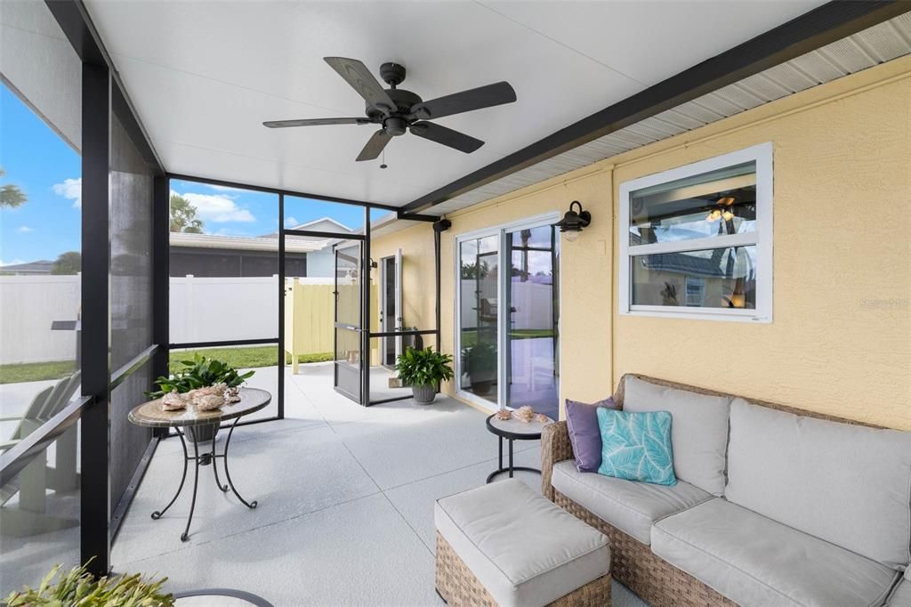 待售: $474,500 (2 贝兹, 1 浴室, 832 平方英尺)