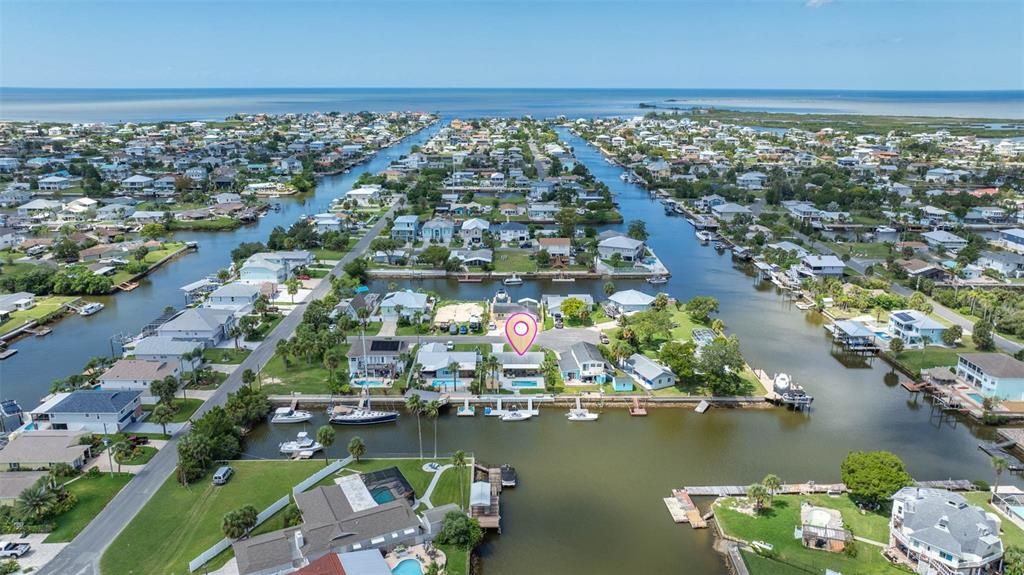 待售: $474,500 (2 贝兹, 1 浴室, 832 平方英尺)