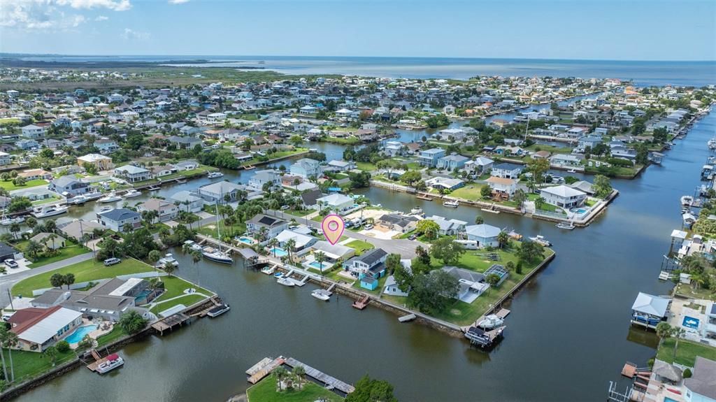 待售: $474,500 (2 贝兹, 1 浴室, 832 平方英尺)