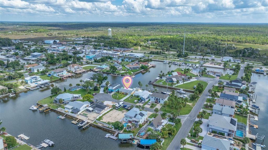 待售: $474,500 (2 贝兹, 1 浴室, 832 平方英尺)