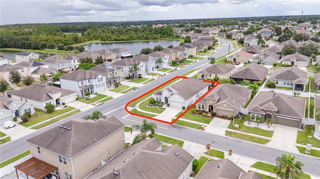 Под контрактом: $2,800 (4 спален, 2 ванн, 1980 Квадратных фут)