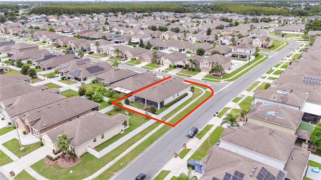 Под контрактом: $2,800 (4 спален, 2 ванн, 1980 Квадратных фут)