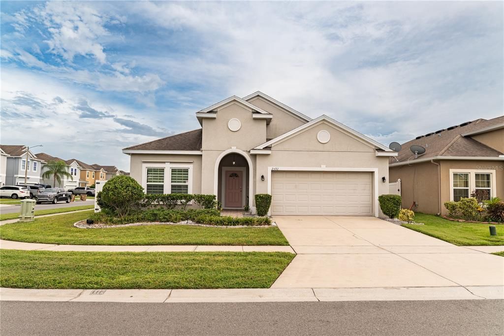 Под контрактом: $2,800 (4 спален, 2 ванн, 1980 Квадратных фут)