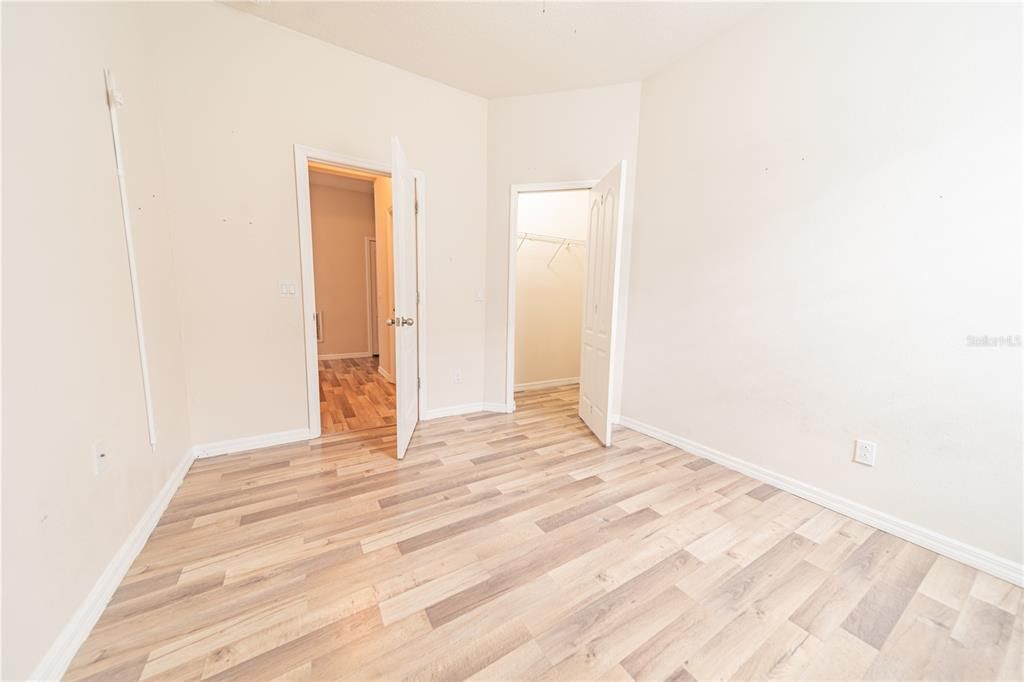 Под контрактом: $2,800 (4 спален, 2 ванн, 1980 Квадратных фут)