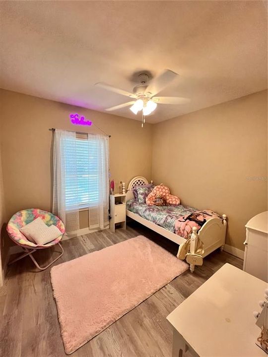 For Sale: $347,900 (3 beds, 2 baths, 1478 Square Feet)