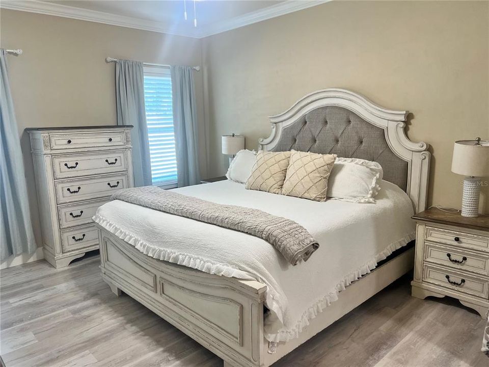 For Sale: $347,900 (3 beds, 2 baths, 1478 Square Feet)