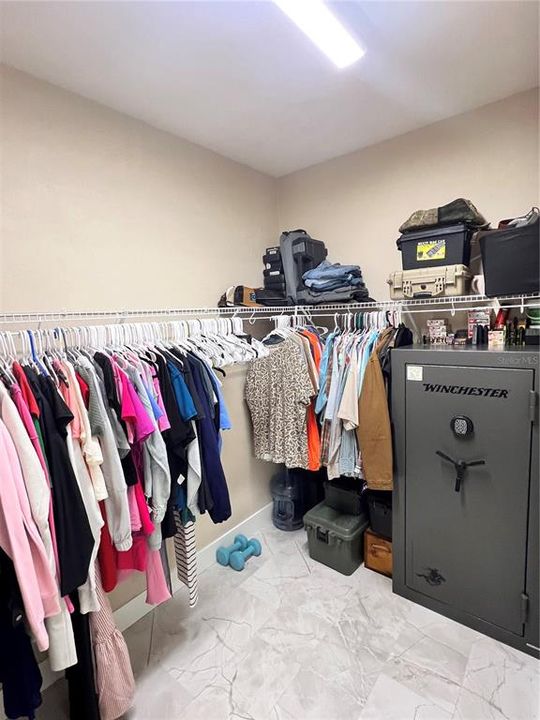 For Sale: $347,900 (3 beds, 2 baths, 1478 Square Feet)