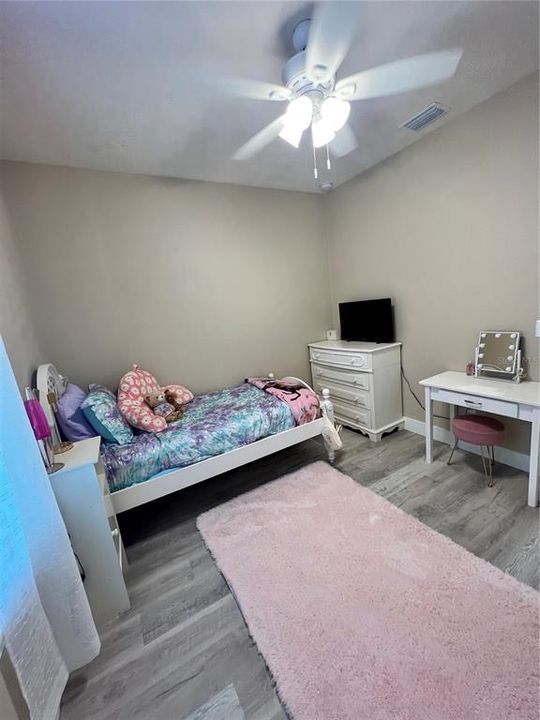 For Sale: $347,900 (3 beds, 2 baths, 1478 Square Feet)