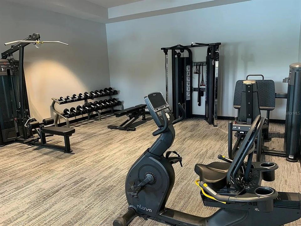 En Renta: $2,850 (4 camas, 3 baños, 2044 Pies cuadrados)