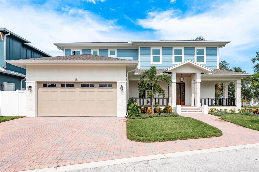 Vendido Recientemente: $795,000 (4 camas, 3 baños, 2634 Pies cuadrados)